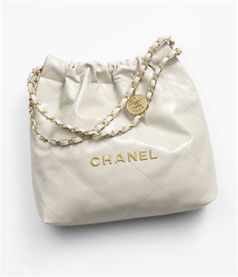 Chanel 22 小号手袋, 亮面小牛皮与金色金属, 淡灰 — 精品 